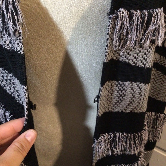 Ming Wang Animal Print Asymmetrical Fringe Vest JT - Picture 4 of 6
